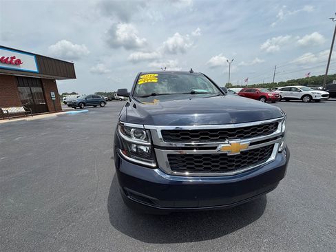 Used 2017 Chevrolet Suburban LT AWD/4WD image 10