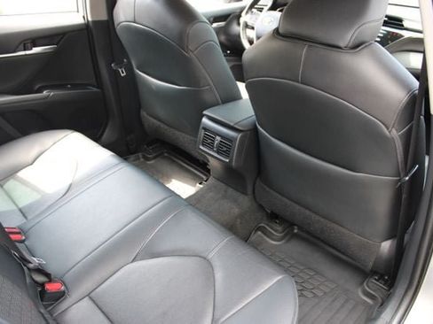 Used 2019 Toyota Camry XSE w/ Navigation Package FWD image 13