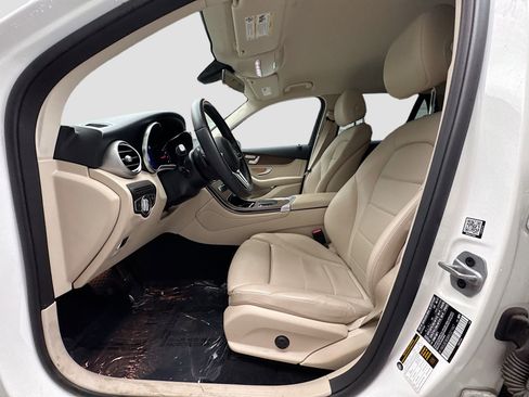 Used 2021 Mercedes-Benz GLC 300 image 13