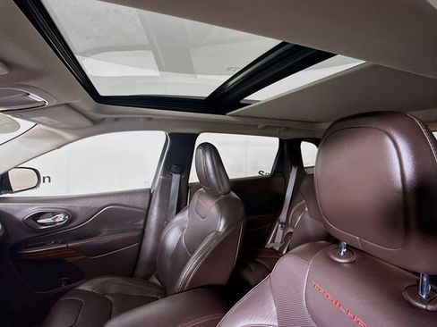 Used 2016 Jeep Cherokee Trailhawk w/ Comfort/Convenience Group image 20