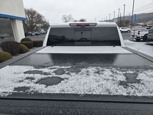 Used 2022 Chevrolet Silverado 1500 ZR2 w/ Technology Package image 5