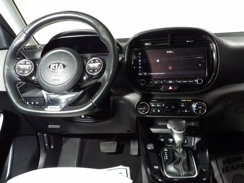 Used 2023 Kia Soul GT-Line image 16