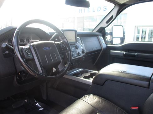 Used 2016 Ford F250 Lariat w/ Lariat Interior Package AWD/4WD image 18