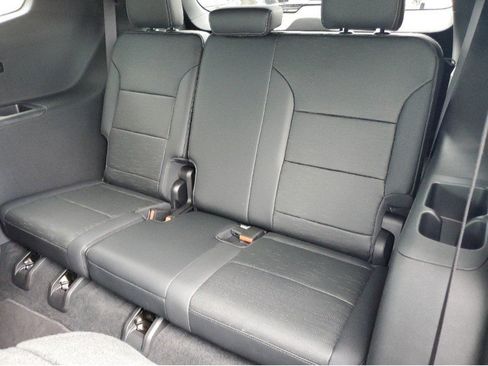 Used 2025 Buick Enclave Sport Touring w/ Power Package FWD image 13