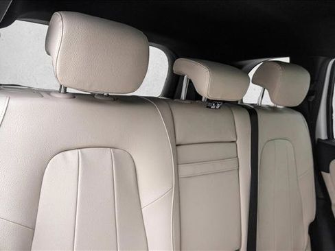 New 2026 Mercedes-Benz GLB 250 4MATIC image 26