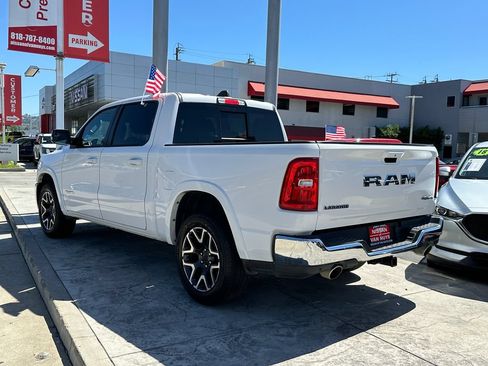 Used 2025 RAM 1500 Laramie AWD/4WD image 4