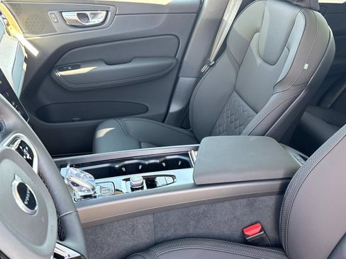 New 2026 Volvo XC60 B5 Plus w/ Climate Package image 20