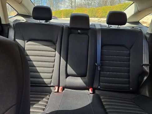 Used 2015 Ford Fusion SE image 25