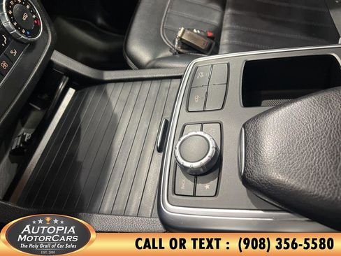 Used 2014 Mercedes-Benz GL 450 4MATIC image 34