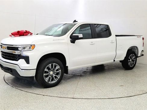 New 2026 Chevrolet Silverado 1500 LT w/ Convenience Package II AWD/4WD image 3