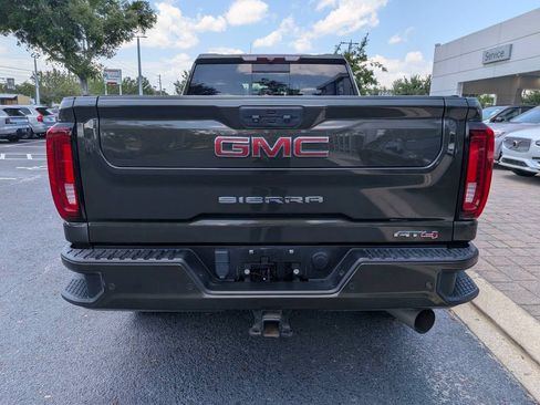 Used 2022 GMC Sierra 3500 AT4 w/ AT4 Preferred Package AWD/4WD image 5