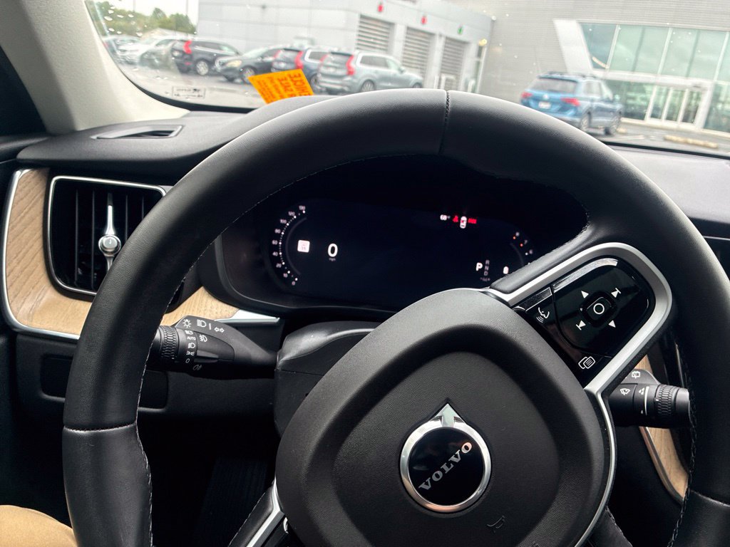 Certified 2026 Volvo XC60 B5 Plus AWD/4WD image 17
