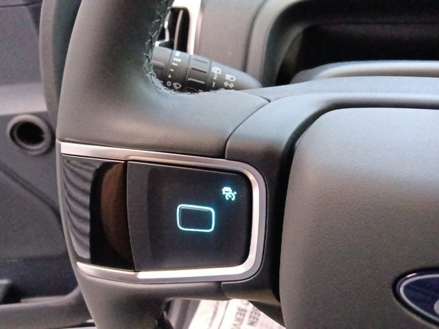 New 2026 Ford Expedition Active AWD/4WD image 18