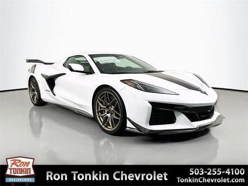 New 2025 Chevrolet Corvette Z06 w/ Z07 Performance Package image 1