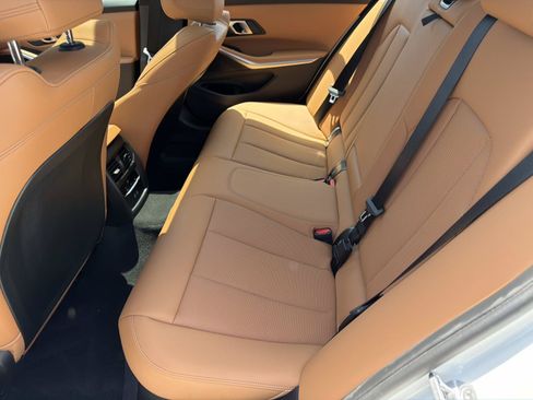 Used 2025 BMW 330i Sedan w/ Convenience Package RWD image 10