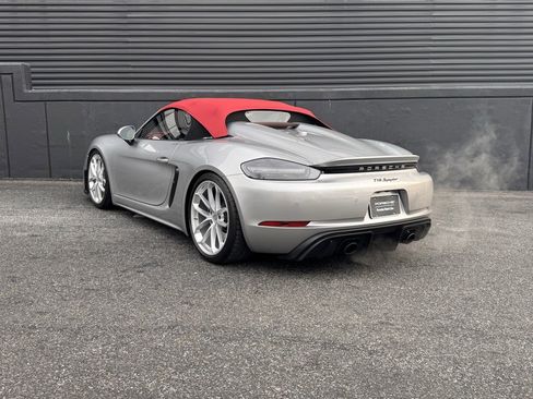Certified 2023 Porsche 718 Boxster Spyder image 3