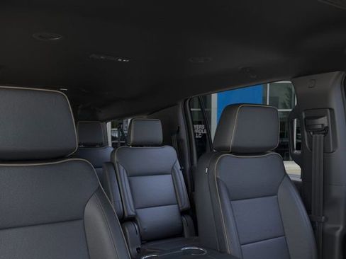New 2025 Chevrolet Suburban Premier image 24