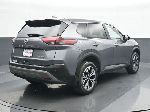 Used 2023 Nissan Rogue SV image 6