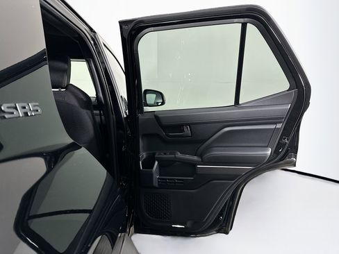 Used 2025 Toyota 4Runner SR5 image 30