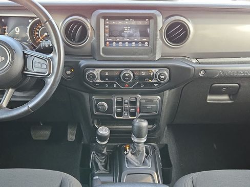 Used 2021 Jeep Wrangler Unlimited Sport AWD/4WD image 27