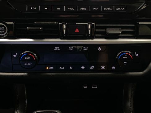 Used 2022 Nissan Pathfinder SL w/ SL Premium Package AWD/4WD image 26