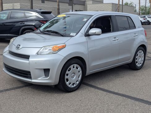 Used 2010 Scion xD image 5