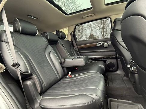 Used 2023 Genesis GV80 2.5T w/ Prestige 20" Package image 22