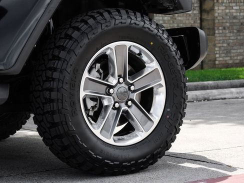 Used 2022 Jeep Wrangler Unlimited Sahara AWD/4WD image 68