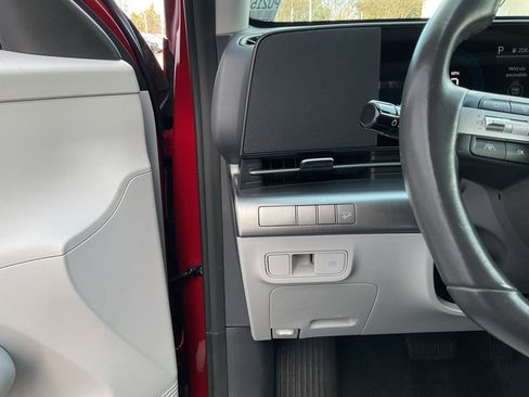 Used 2025 Hyundai Kona SEL image 25