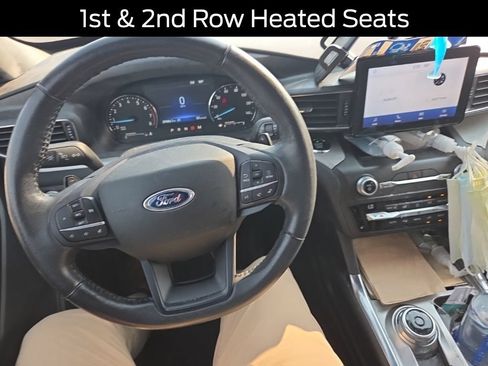 Used 2020 Ford Explorer XLT w/ Equipment Group 202A AWD/4WD image 17