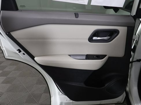 Used 2023 Nissan Rogue SL w/ SL Premium Package FWD image 24