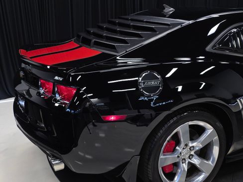 Used 2010 Chevrolet Camaro SS w/ Orange Stripe Package RWD image 45