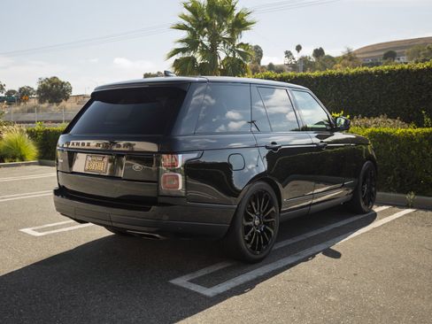 Used 2018 Land Rover Range Rover Supercharged AWD/4WD image 5