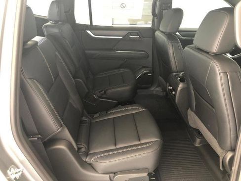 New 2026 GMC Acadia Elevation image 9