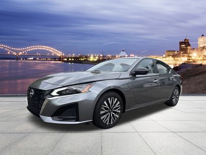 Used 2024 Nissan Altima 2.5 SV