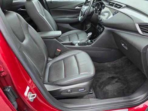 Used 2023 Buick Encore GX Essence w/ Experience Buick Package image 12