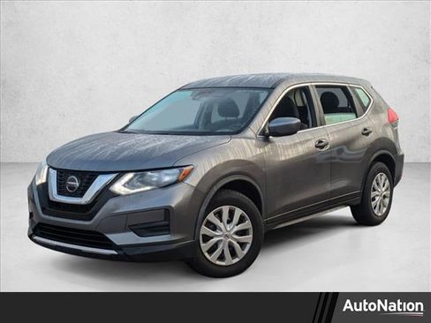 Used 2020 Nissan Rogue S image 1