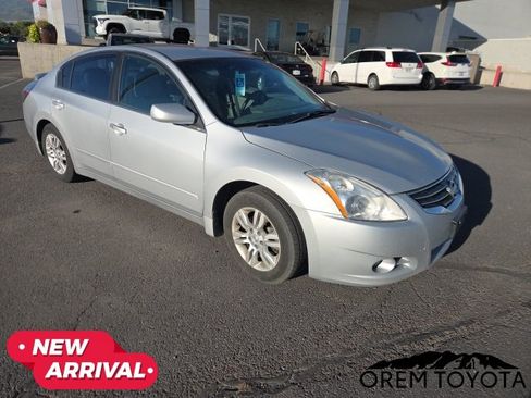 Used 2012 Nissan Altima 2.5 S w/ 20th Anniversary Pkg FWD image 6