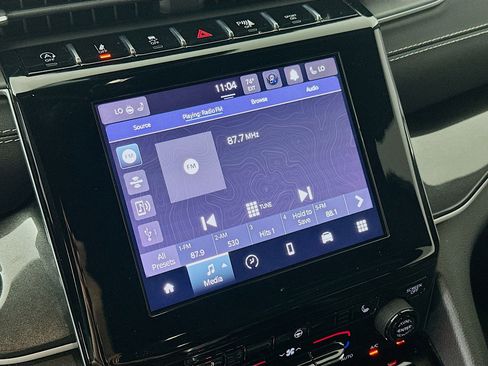 Used 2023 Jeep Grand Cherokee Altitude image 21