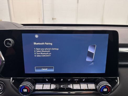 New 2025 GMC Canyon Elevation w/ Convenience Package image 28