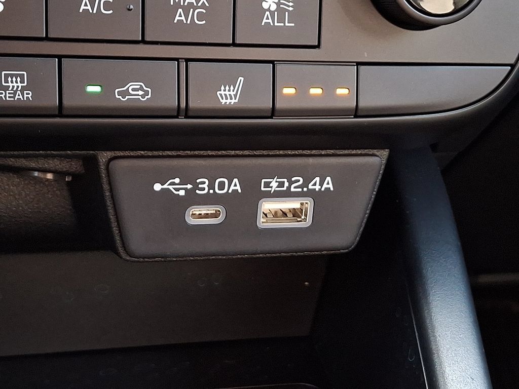 Certified 2026 Subaru Outback Premium AWD/4WD image 26