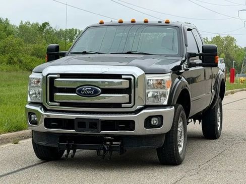 Used 2016 Ford F250 XLT w/ FX4 Off-Road Package AWD/4WD image 3