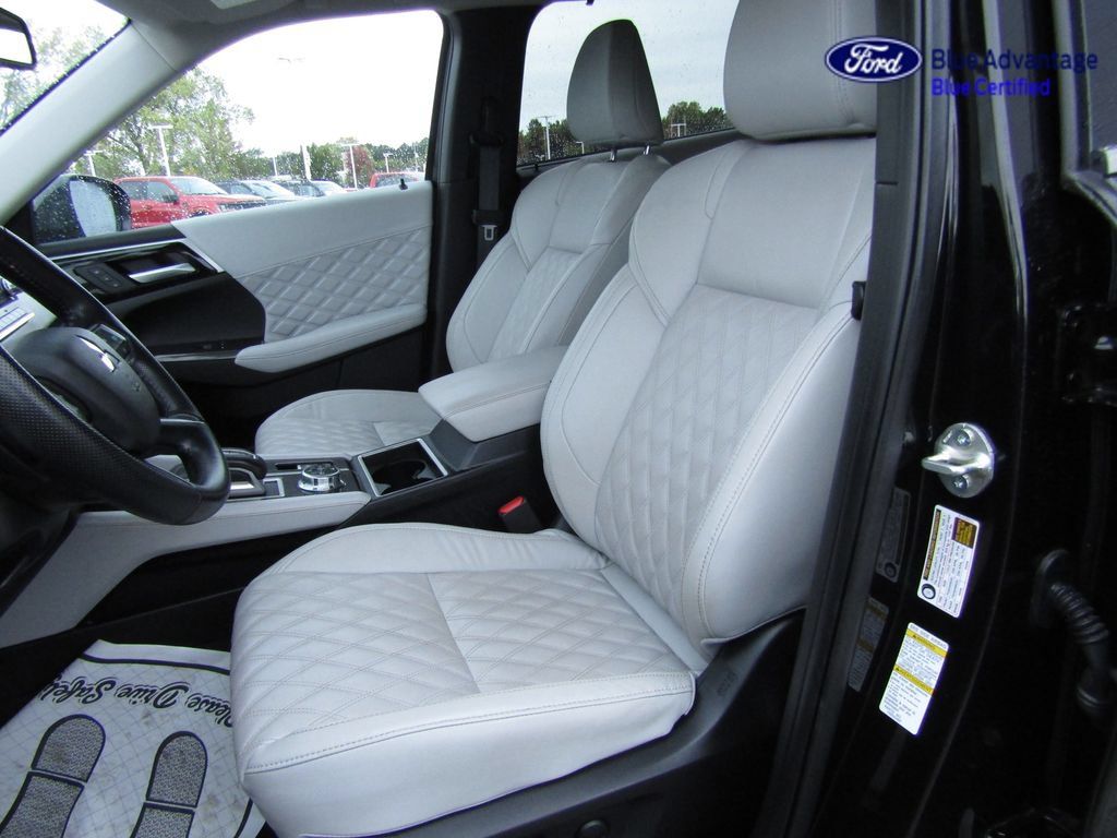 Used 2024 Mitsubishi Outlander SEL AWD/4WD image 11