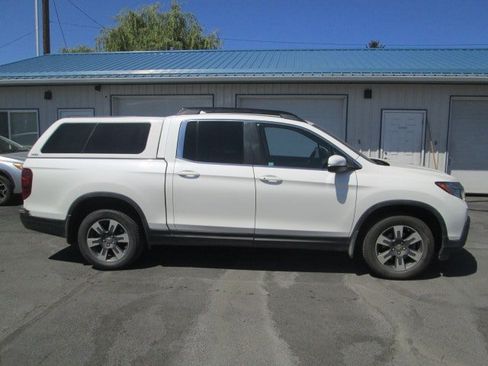 Used 2018 Honda Ridgeline RTL image 2