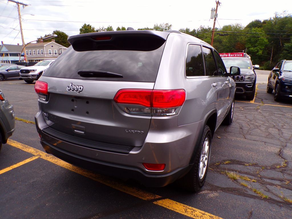 Certified 2018 Jeep Grand Cherokee Laredo AWD/4WD image 8