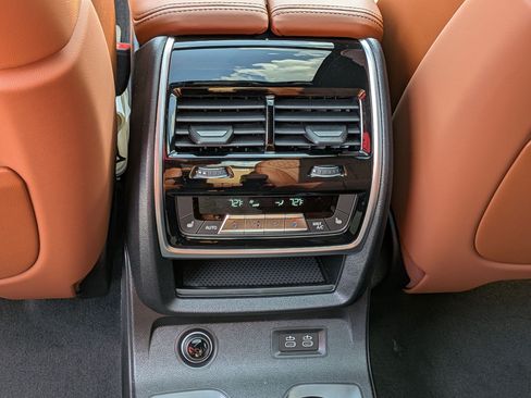 New 2027 BMW X7 xDrive40i w/ Executive Package AWD/4WD image 31