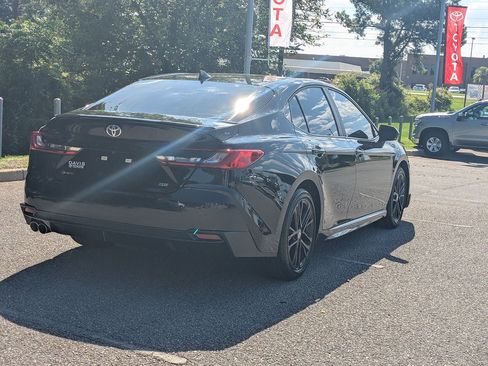 Used 2026 Toyota Camry SE w/ Convenience Package FWD image 3