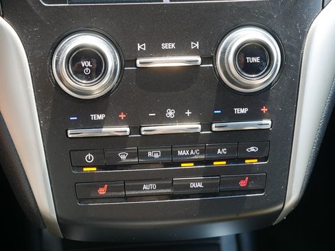 Used 2019 Lincoln MKC Select w/ Select Plus Package AWD/4WD image 23