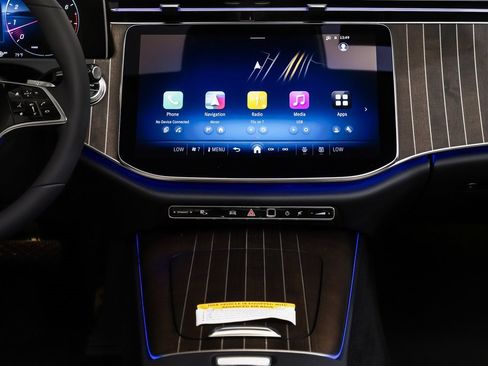 New 2025 Mercedes-Benz E 350 4MATIC Sedan image 15