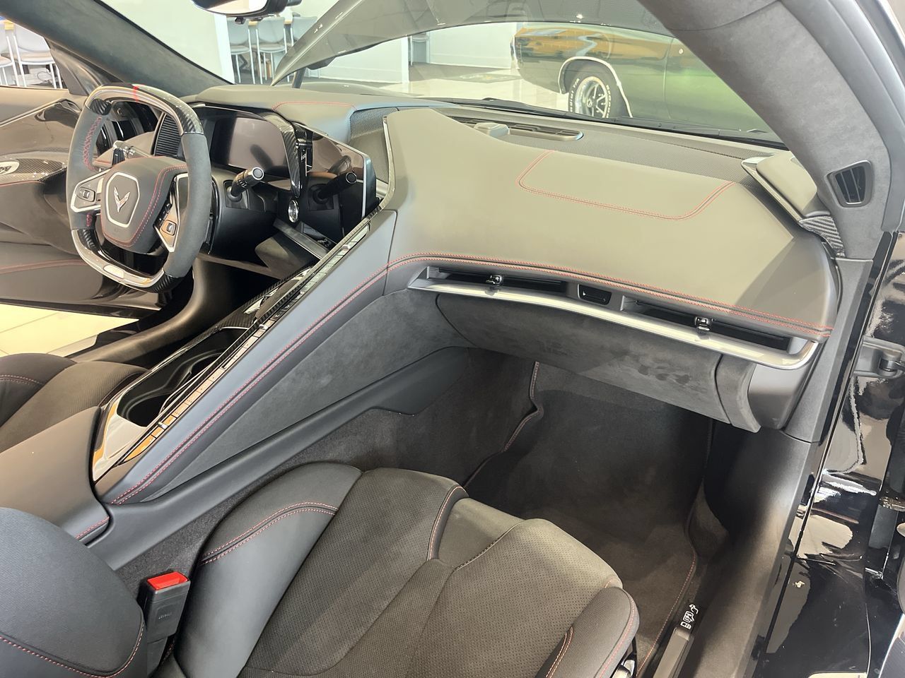 Used 2024 Chevrolet Corvette Z06 w/ Z07 Performance Package RWD image 24